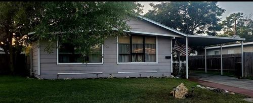 1645 Brentwood Dr, Corpus Christi, TX, 78415-4818 | Card Image