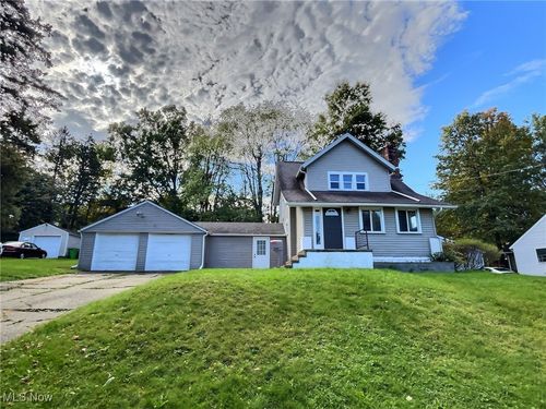 344 Huston St, Barberton, OH, 44203-3046 | Card Image