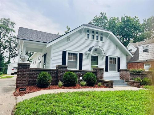 1913 Lovers Ln, Saint Joseph, MO, 64505-2241 | Card Image