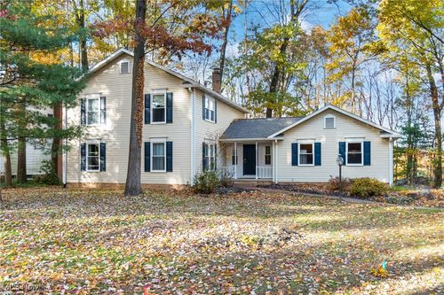 6593 Amblewood St Nw, Canton, OH, 44718-1386 | Card Image