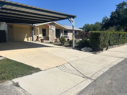 559 Hatfield St, San Antonio, TX, 78227-3810 | Card Image