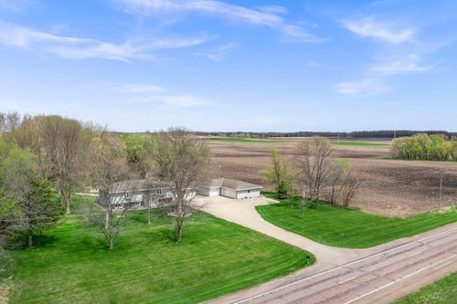 16474 200th St, Hutchinson, MN, 55350-5635 | Card Image
