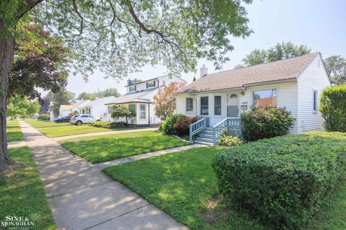 22100 Lange Street Street, St Clair Shores, MI, 48080 | Card Image