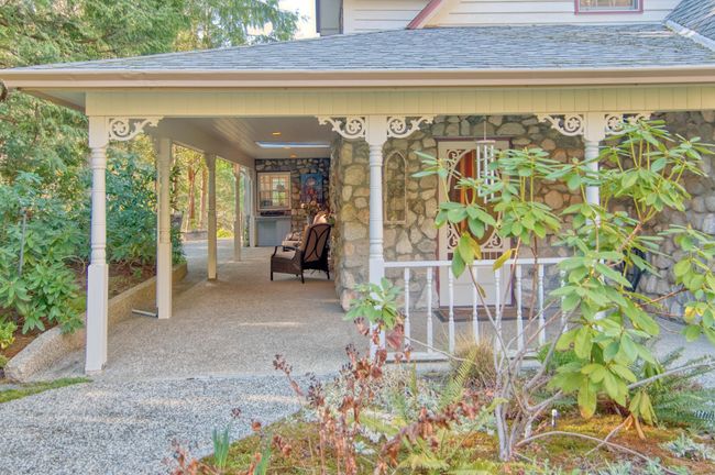 5487 Brooks Road, House other with 4 bedrooms, 4 bathrooms and 6 parking in Halfmoon Bay BC | Image 7