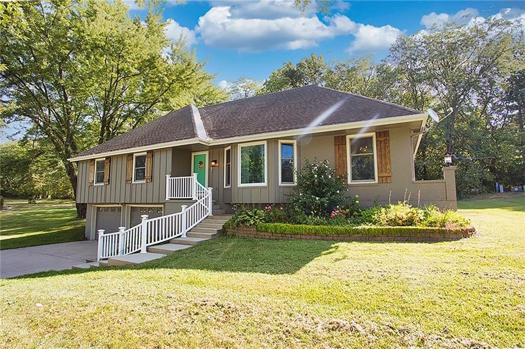 Oak St, Plattsburg, MO 64477