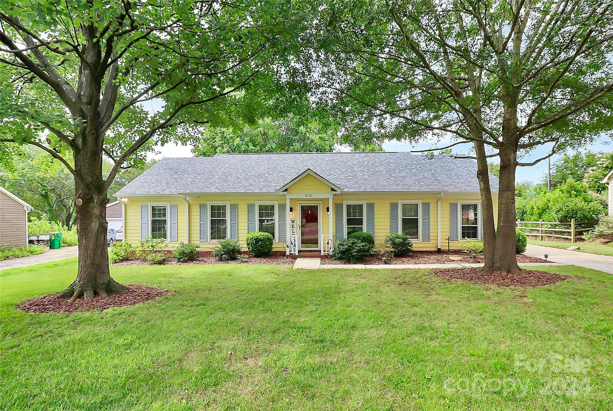 Fieldgate Dr, Charlotte, NC 28277
