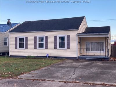 212 N Park Drive, House other with 2 bedrooms, 1 bathrooms and null parking in Point Pleasant WV | Image 1