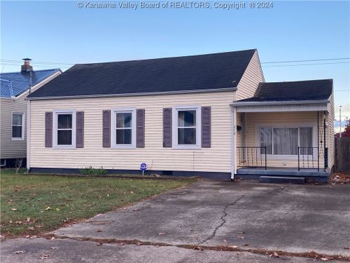 212 N Park Drive, Point Pleasant, WV, 25550 | Card Image