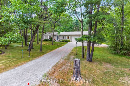 68 Sandy Point Rd, Fenelon Falls, ON, K0M1N0 | Card Image
