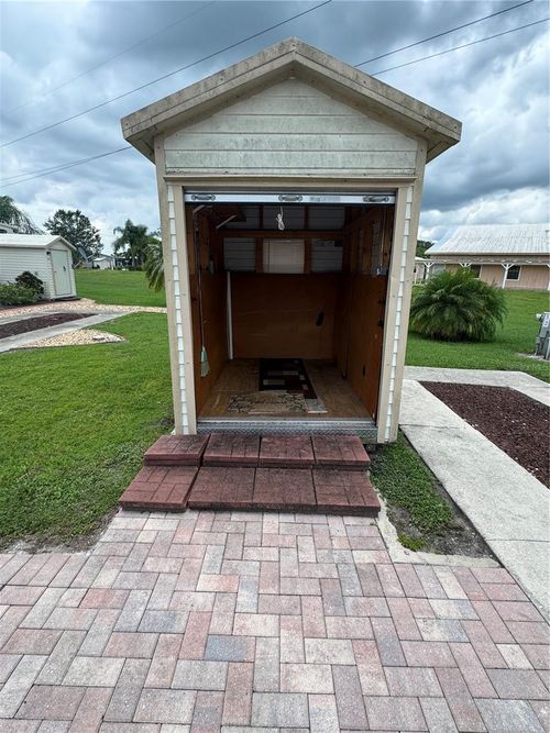 32-2969 Driver Ln, Bowling Green, FL, 33834-6015 | Card Image