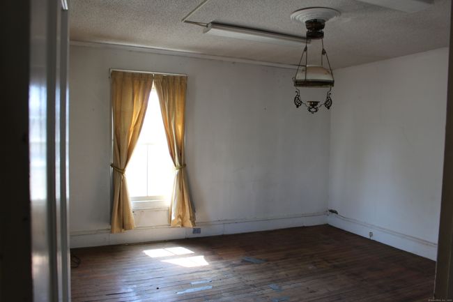 107 Whiting St, Home with 0 bedrooms, 2 bathrooms and null parking in Plainville CT | Image 17