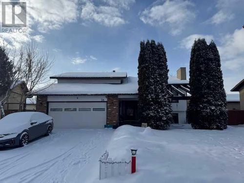 34 Richards Cres, Red Deer, AB, T4P3A7 | Card Image