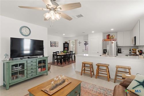 323 Alta Vista Terrace, Seguin, TX, 78155 | Card Image