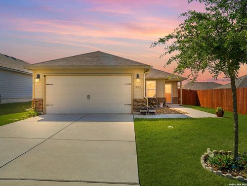 13122 Heathers Arrow, Saint Hedwig, TX, 78152-4403 | Card Image