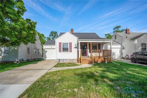 187 Windsor Dr, Rossford, OH, 43460-1138 | Card Image