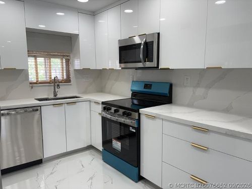 207-700 S Hollybrook Drive S, Pembroke Pines, FL, 33025 | Card Image