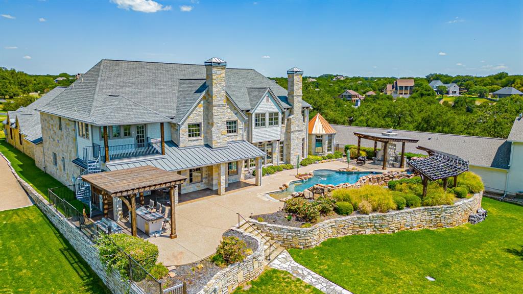 French Kingston Ct, Granbury, TX 76049