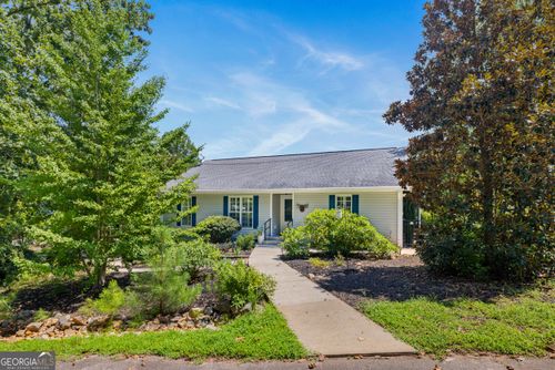 107 Point Place Dr, Westminster, SC, 29693-6440 | Card Image