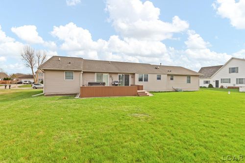 3564 Sapphire Dr, Adrian, MI, 49221-8656 | Card Image