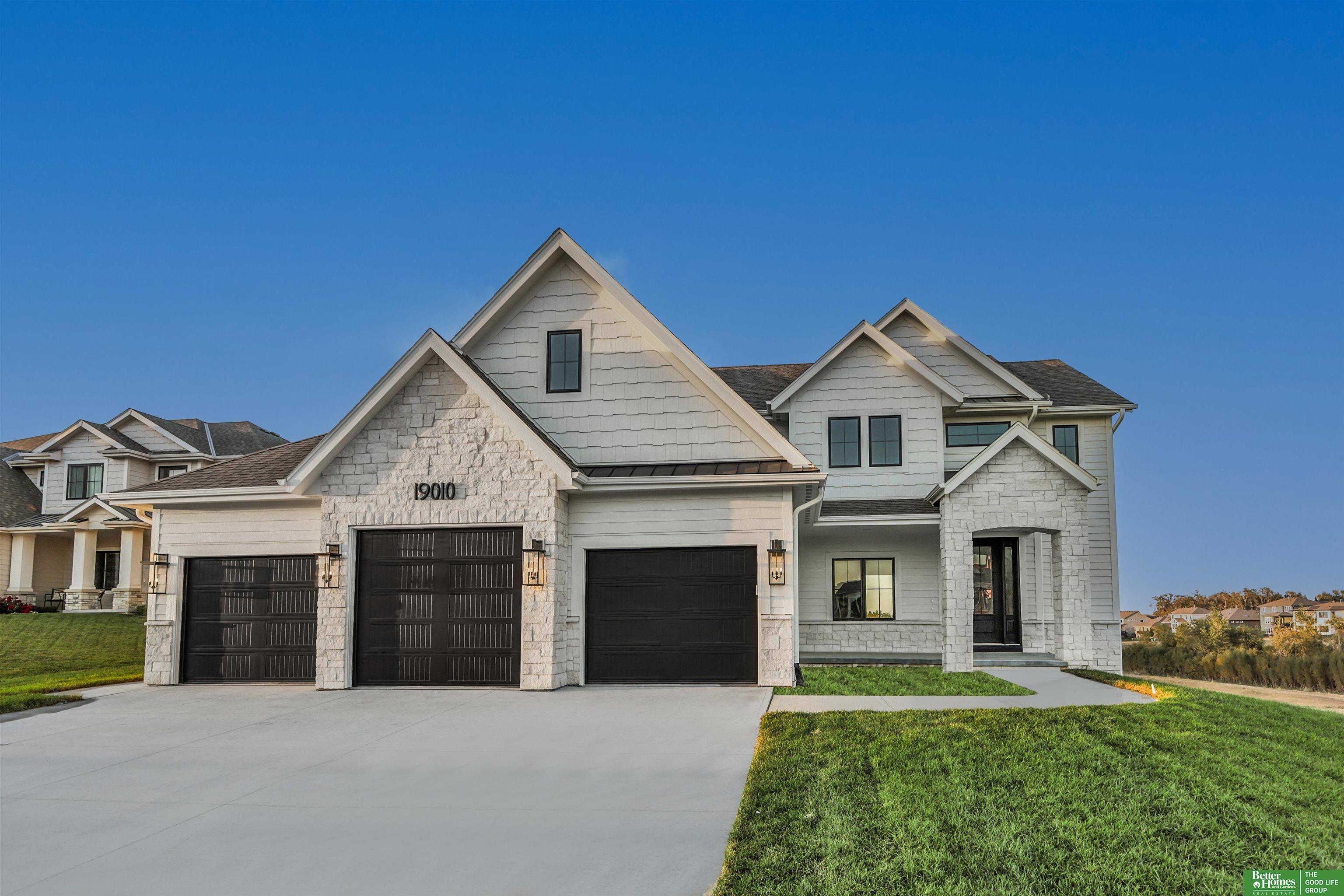 Ventana St, Omaha, NE 68136