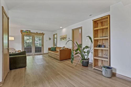 11620 Highland Park, Logan, OH, 43138-8619 | Card Image