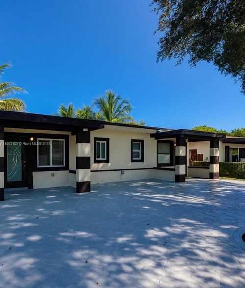 783-783 Nw 96th St, Miami, FL, 33150-1819 | Card Image