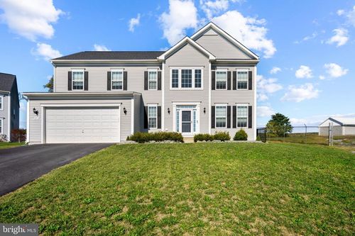 253 Twain St, GERRARDSTOWN, WV, 25420-1111 | Card Image