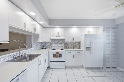 406k-1300 Sw 125th Ave, Pembroke Pines, FL, 33027-4077 | Card Image
