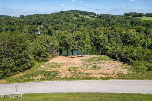 179 River Front Dr, Sparta, TN, 38583-7325 | Card Image