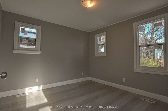 623 Macdonnell St, House other with 3 bedrooms, 1 bathrooms and 3 parking in Kingston ON | Image 24