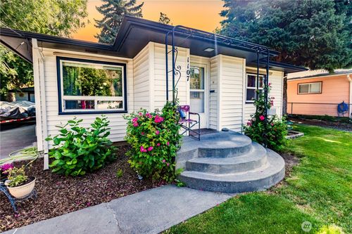 1107 S 4th St, Dayton, WA, 99328-1615 | Card Image
