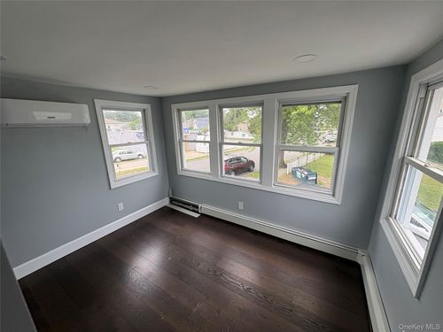 100 Merrick Rd, Amityville, NY, 11701 | Card Image