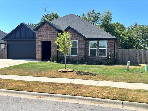 522 W Branta St, Farmington, AR, 72730-3183 | Card Image