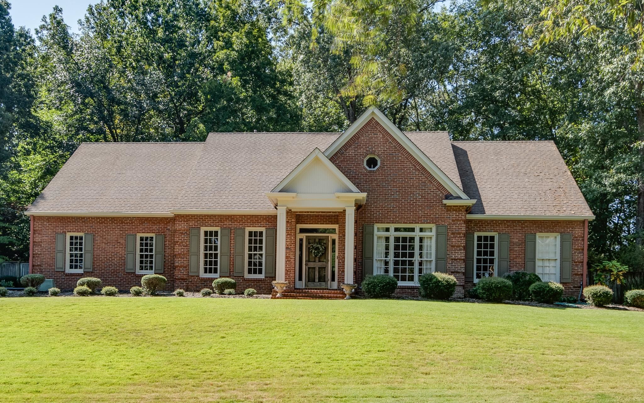 May Woods Ln, Germantown, TN 38138