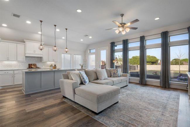 521 Cold River Run, House other with 4 bedrooms, 3 bathrooms and 6 parking in Kyle TX | Image 6
