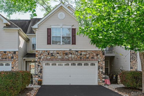 34 Sutton Ct, Pennington, NJ, 08534-5147 | Card Image