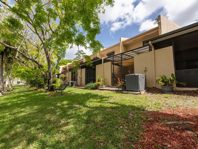 280 - 1424 Nw 97 Th Ter, Townhouse with 2 bedrooms, 3 bathrooms and null parking in Pembroke Pines FL | Image 52