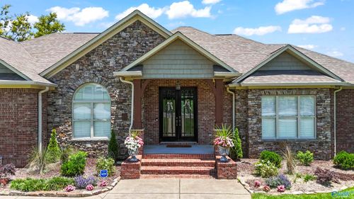 100 Spy Glass Cv, Guntersville, AL, 35976-8577 | Card Image