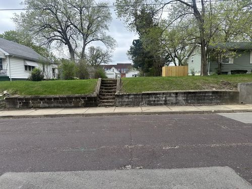 531 Tracy St, Peoria, IL, 61603-2330 | Card Image