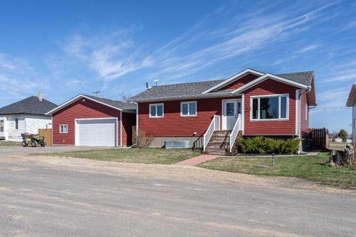 12 1st Ave Se, Round Hill, AB, T0B3Z0 | Card Image