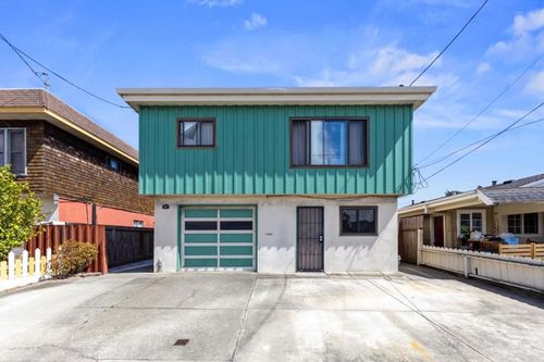 31 Spruce St, Millbrae, CA, 94030-2028 | Card Image