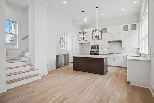 4070 Oak Circle, Addison, TX, 75001 | Card Image