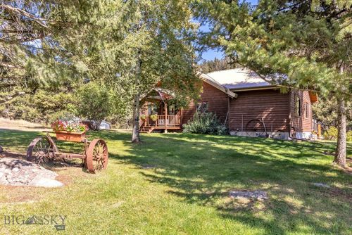 486 Jardine Rd, Gardiner, MT, 59030-9402 | Card Image