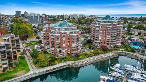 105-636 Montreal St, Victoria, BC, V8V4Y1 | Card Image