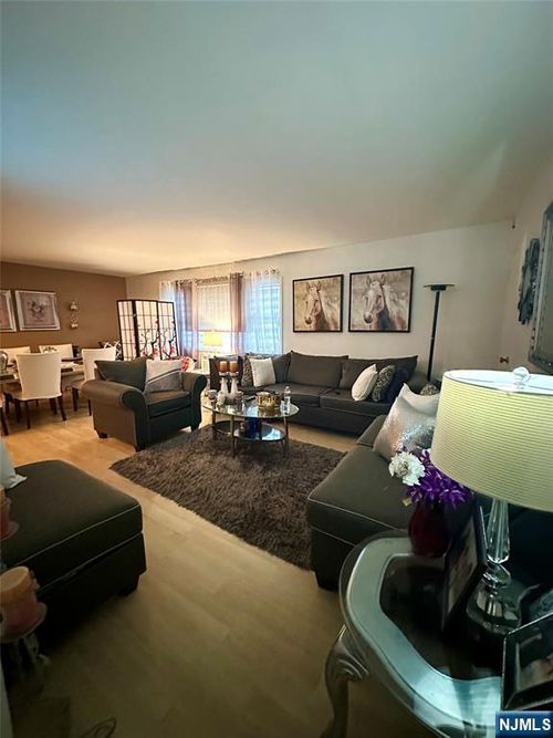 2 Colonial Dr, Little Falls, NJ, 07424-1838 | Card Image