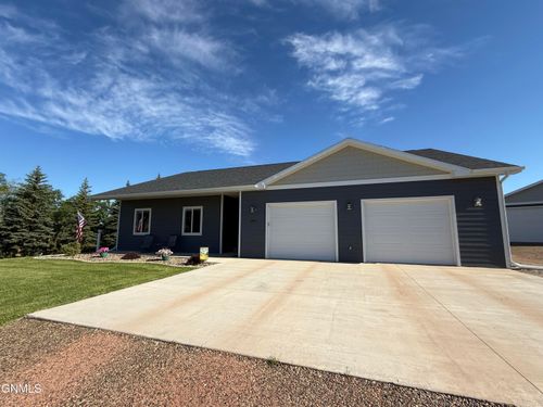 12493 Timber Cove Circle, Watford City, ND, 58854 | Card Image