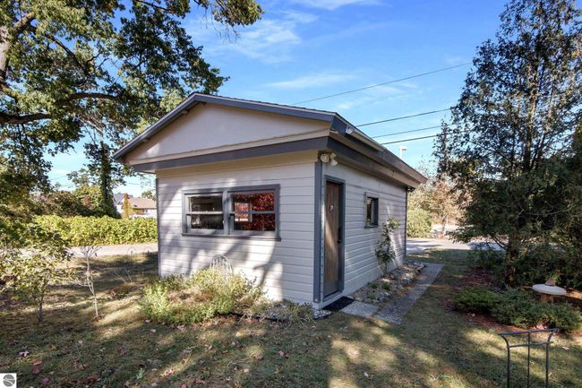 1037 E State St, House other with 2 bedrooms, 1 bathrooms and null parking in Traverse City MI | Image 22