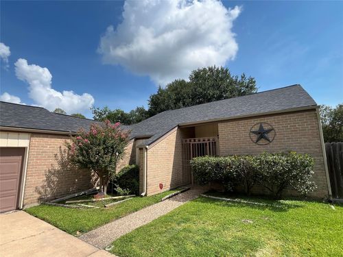 11842 Briar Forest Dr, Houston, TX, 77077-4131 | Card Image