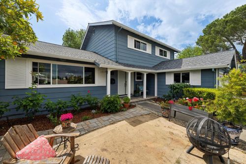 385 San Carlos Way, Novato, CA, 94945 | Card Image