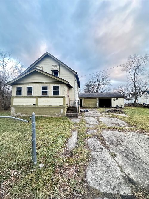 4816 Glenn Ave, Flint, MI, 48505-3160 | Card Image